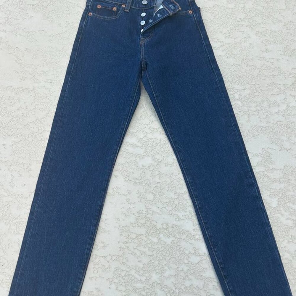 Levi’s Wedgie Jeans